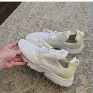 Women's White  Nike  Sneakers size 9,5